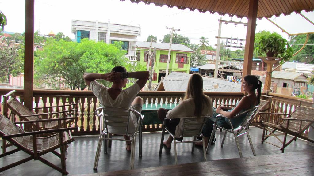 Mr. Charles Guest House Hsipaw Phòng bức ảnh