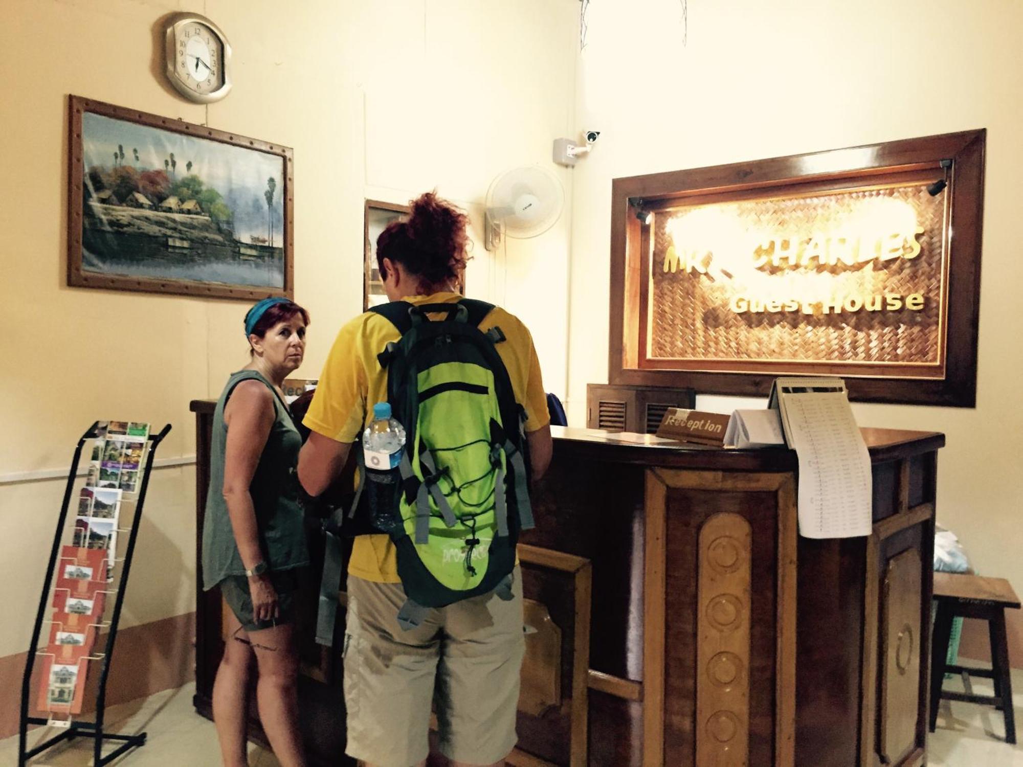 Mr. Charles Guest House Hsipaw Ngoại thất bức ảnh